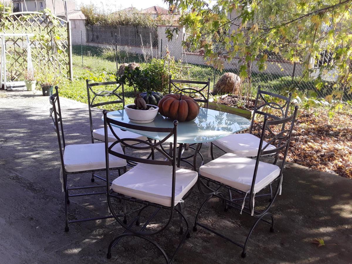 Chez Patricia Apartment Beauchalot Екстериор снимка